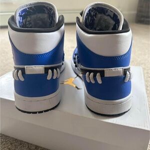 Women’s Air Jordan 1s mid ‘sisterhood’